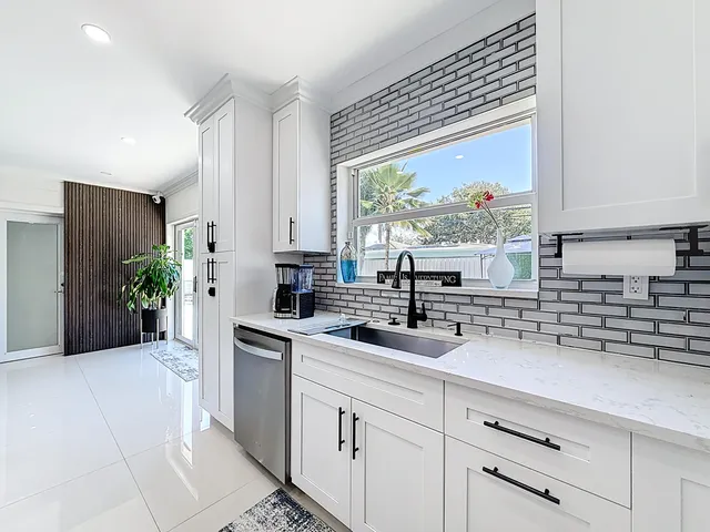$1,099,000 | 2601 Northeast 18th Street, Pompano Beach, FL 33062