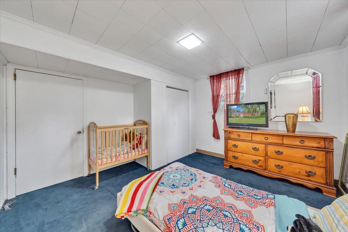 4508 Rosecrest Road Roanoke, VA 24018 - Photo 26 of 39 Lower Level Bedroom 5