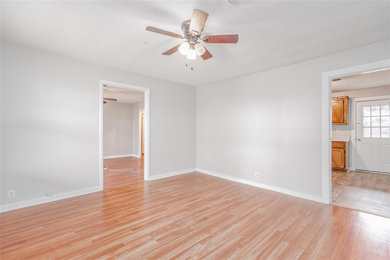 10213 Highway 259n Bee Spring Bee Spring, KY 42207 - Photo 6 of 23 Gallery Image 6