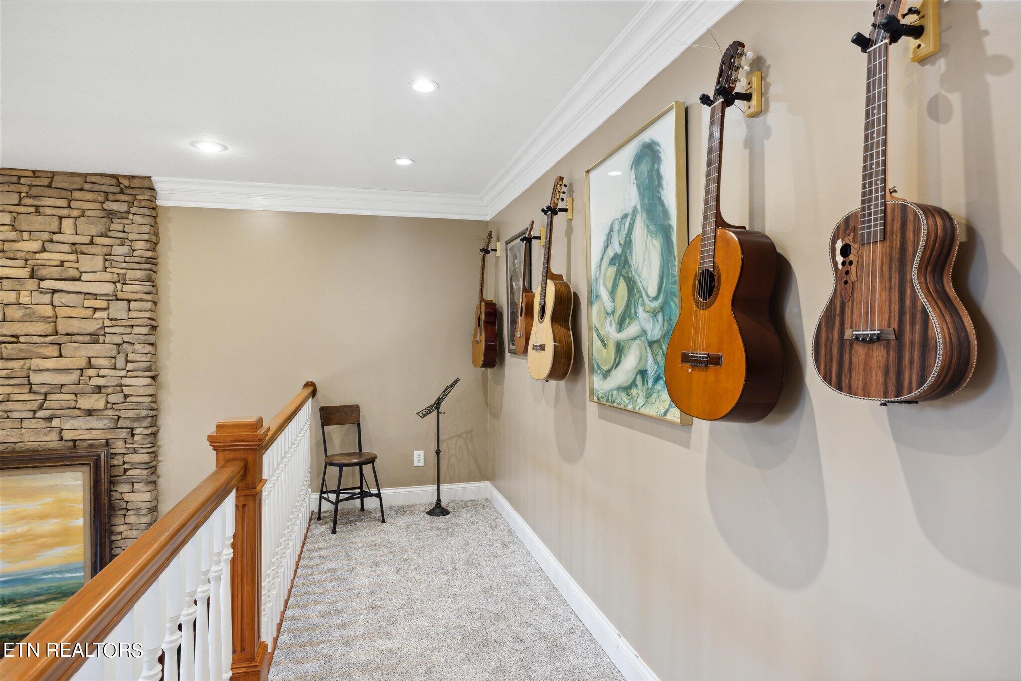 9245 Arlington Ridge Way Powell, TN 37849 - Photo 12 of 36 a view of a room with gym equipment