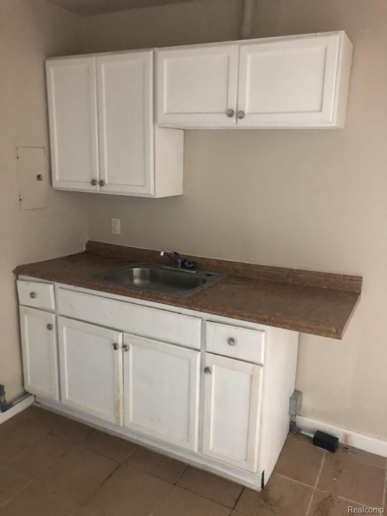 3733 Spruce Street Inkster, MI 48141 - Photo 6 of 10 19899.jpeg