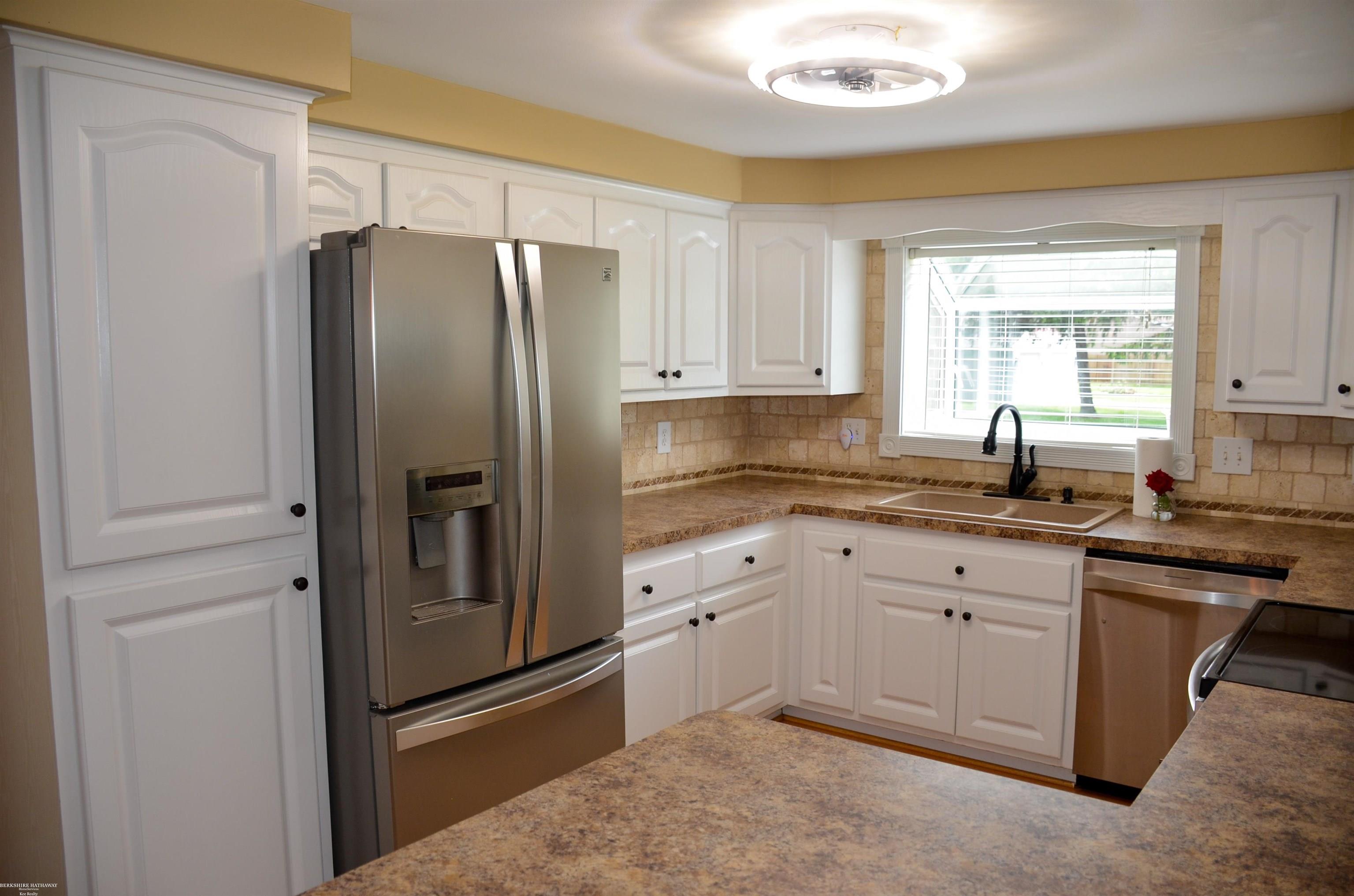 50400 Fairchild Road New Baltimore, MI 48051 - Photo 20 of 36