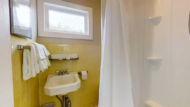 $1,225,000 | 40 East Grand Avenue, Old Orchard Beach, ME 04064