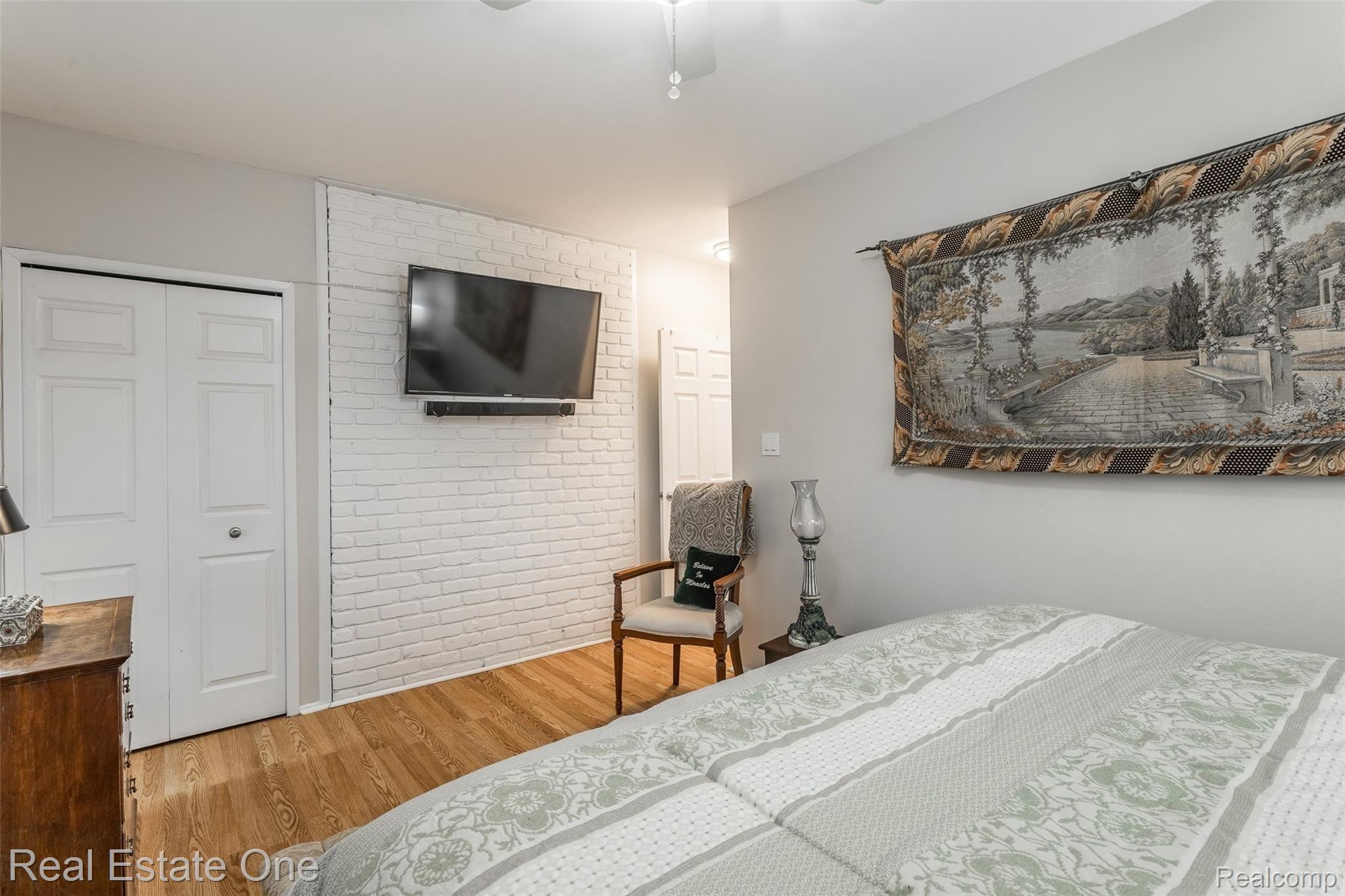 697 West Maple Road, Unit 31 Clawson, MI 48017 - Photo 12 of 20 Maple-18.jpg