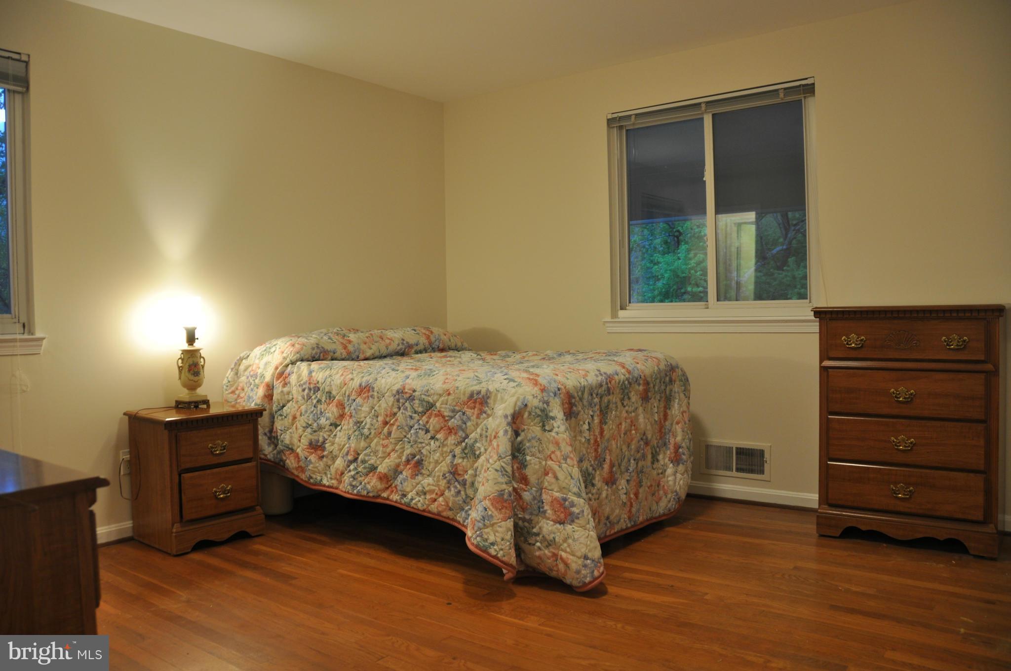 8602 Thames Street Springfield, VA 22151 - Photo 14 of 21 Large Master Bedroom