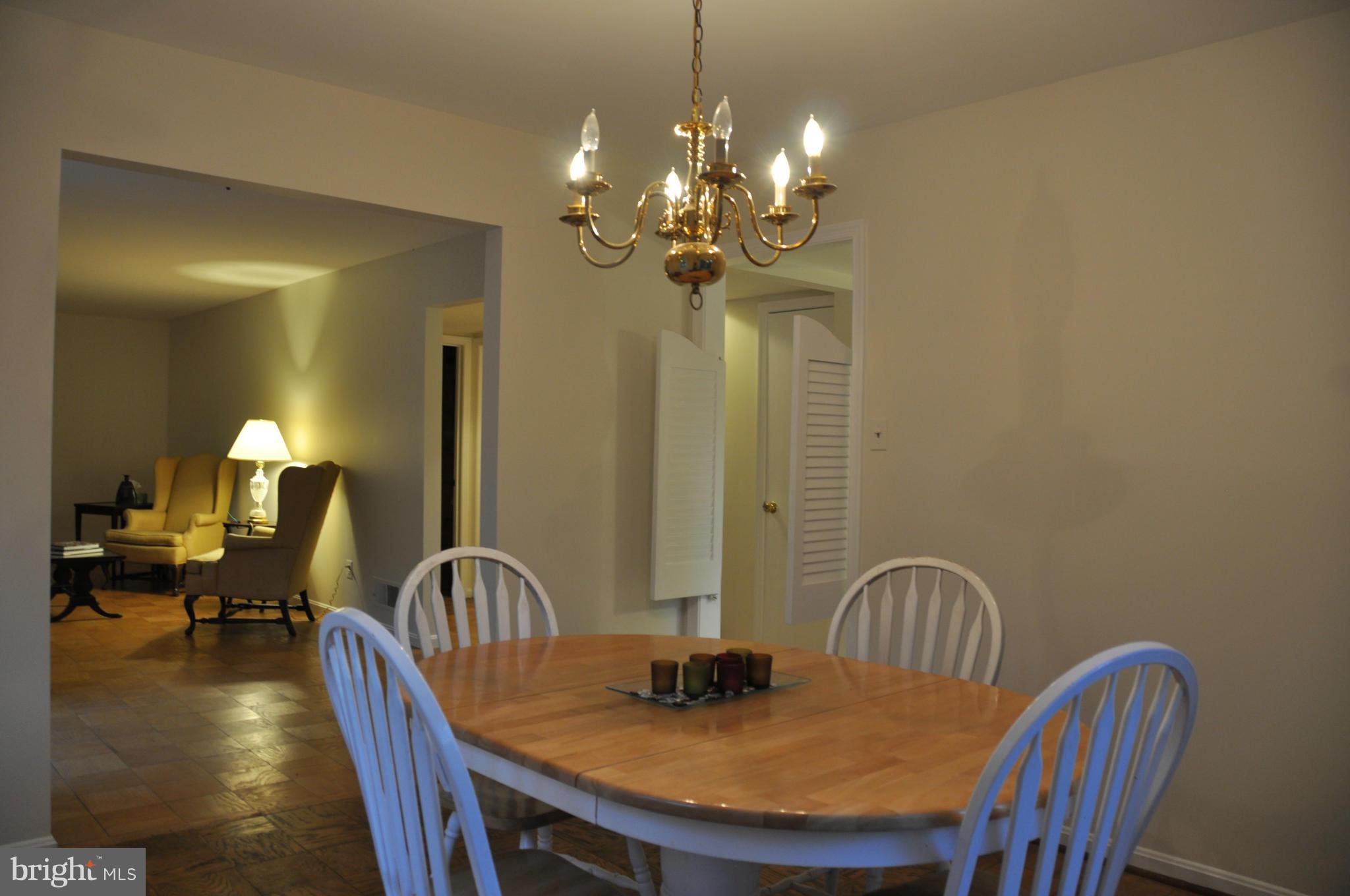 8602 Thames Street Springfield, VA 22151 - Photo 5 of 21 Dining Room