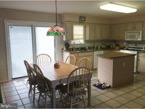 100 Commodore Road Manahawkin, NJ 08050 - Photo 11 of 30 Gallery Image 11