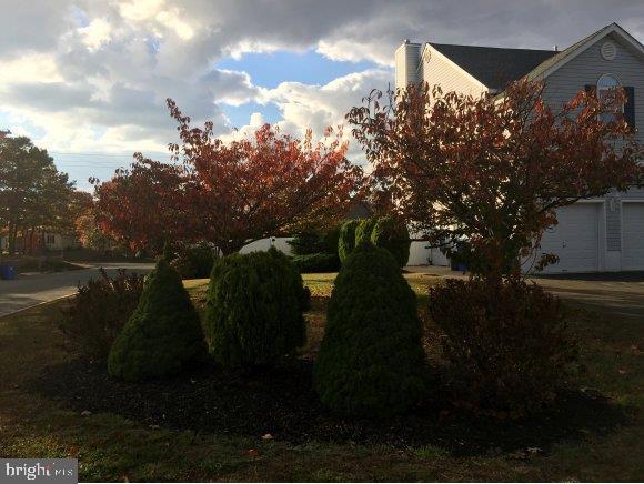 100 Commodore Road Manahawkin, NJ 08050 - Photo 3 of 30 Gallery Image 3