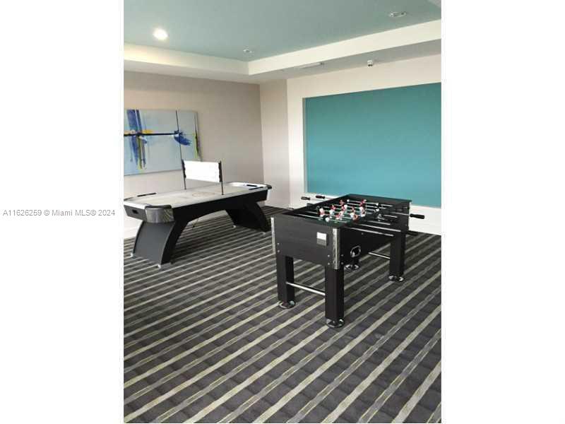 600 Northeast 27th Street, Unit 2302 Miami, FL 33137 - Photo 32 of 33 Game Room