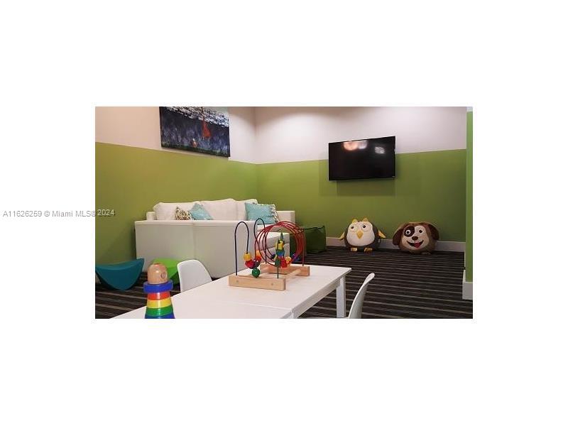 600 Northeast 27th Street, Unit 2302 Miami, FL 33137 - Photo 33 of 33 Game Room