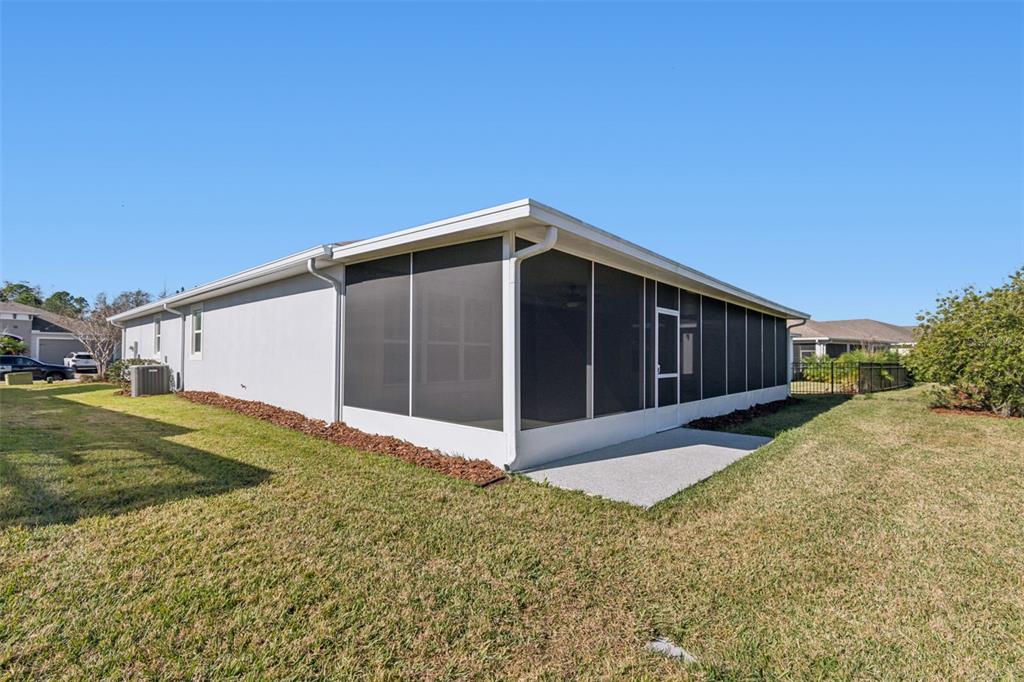 711 San Joaquin Road Kissimmee, FL 34759 - Photo 25 of 41 a view of backyard of house