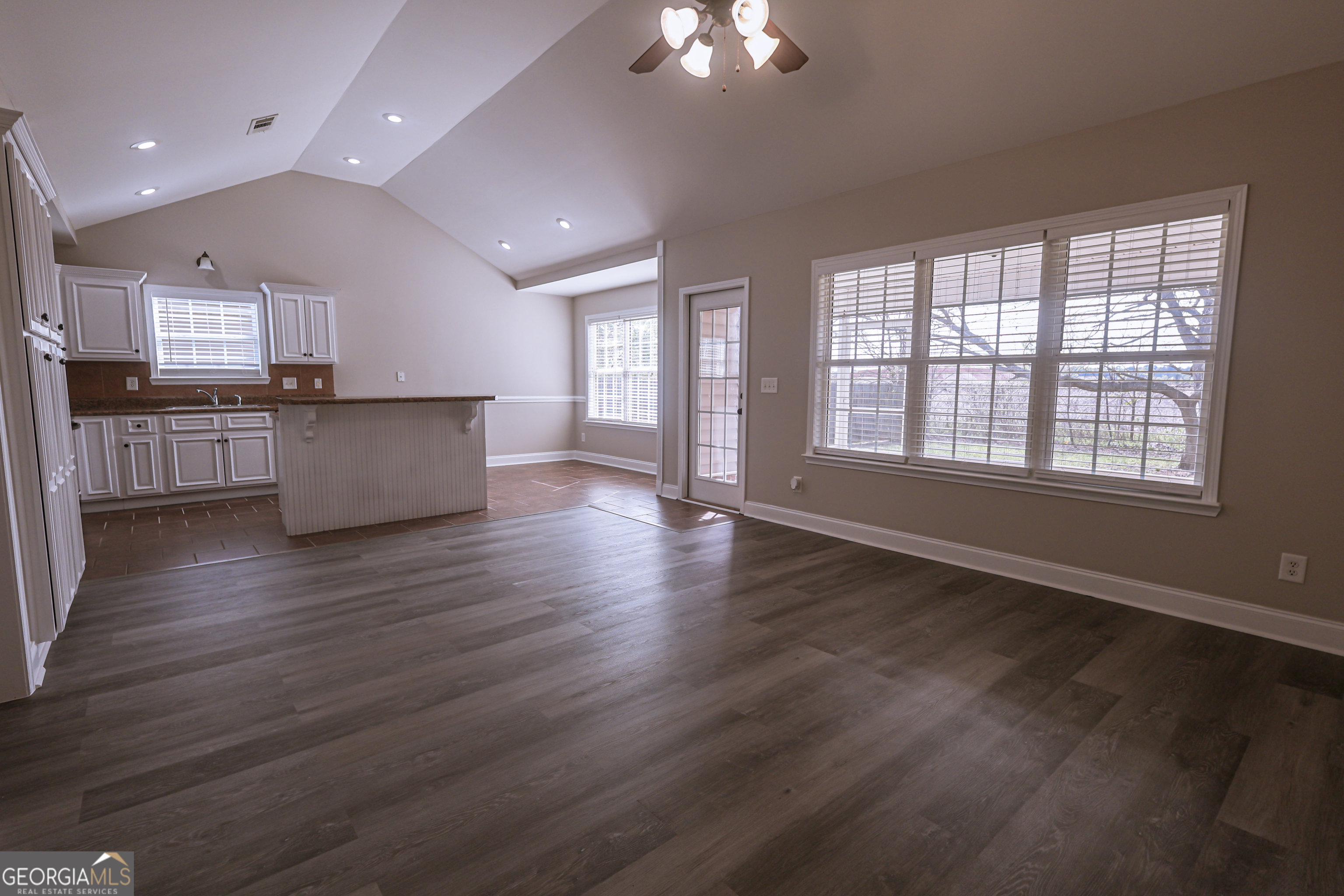 222 Summerstone Bend Byron, GA 31008 - Photo 13 of 15