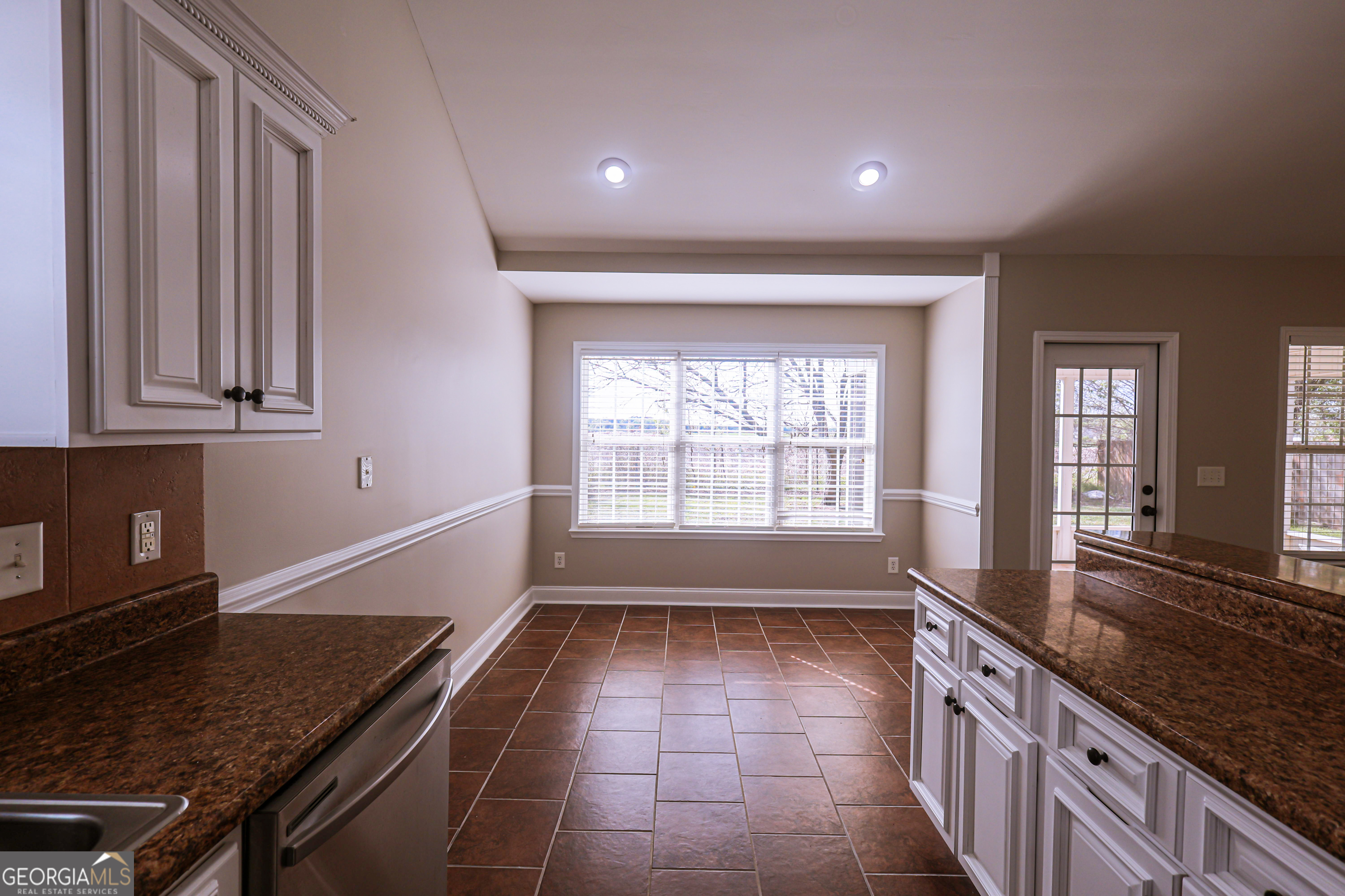 222 Summerstone Bend Byron, GA 31008 - Photo 3 of 15