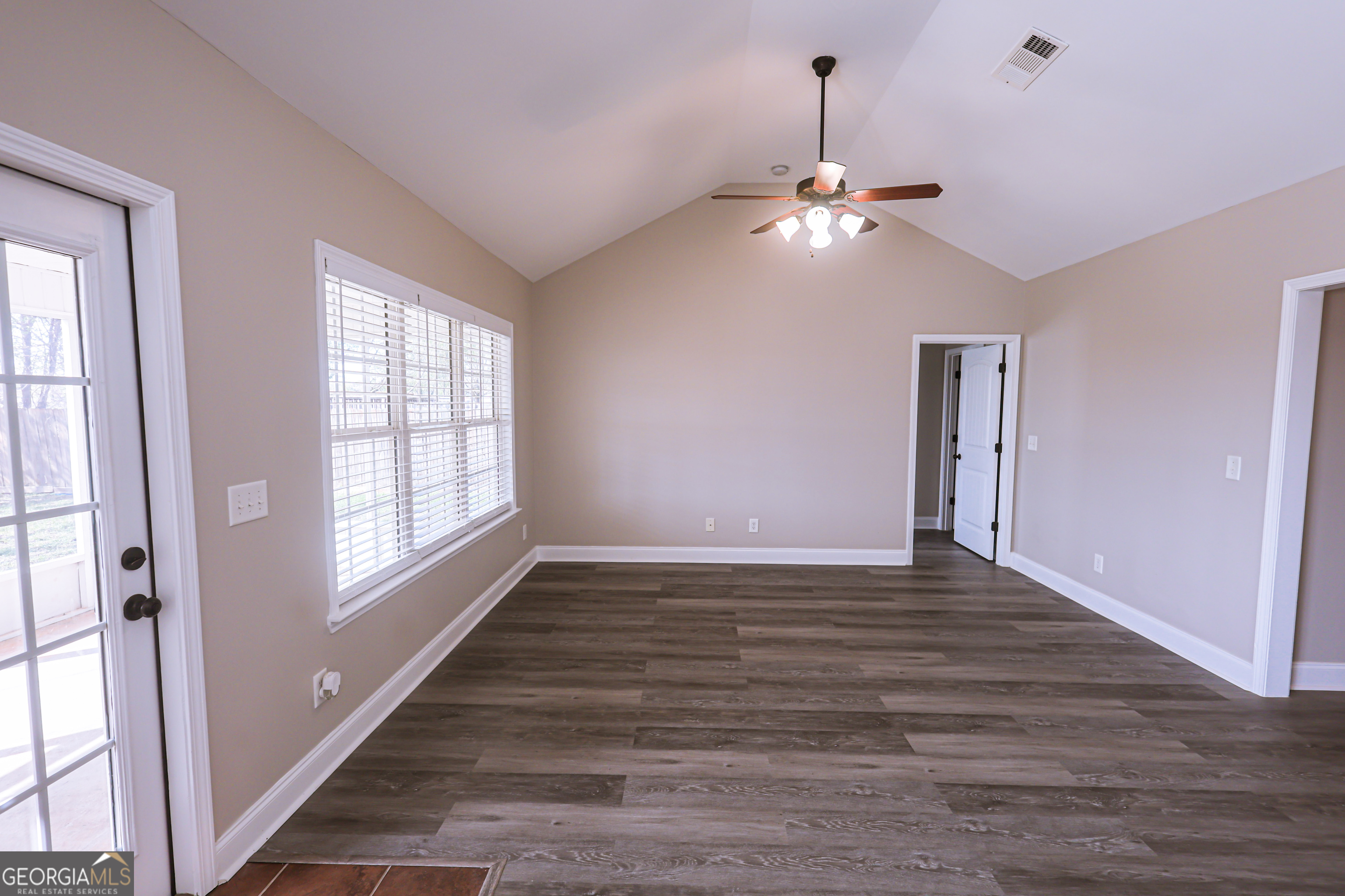 222 Summerstone Bend Byron, GA 31008 - Photo 6 of 15