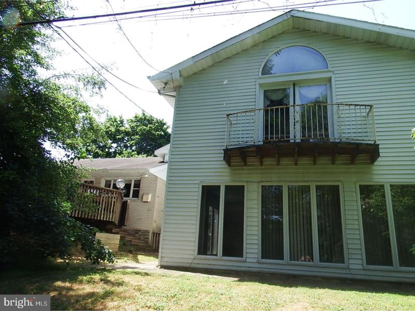 7967 Rolling Green Road Cheltenham, PA 19012 - Photo 3 of 16