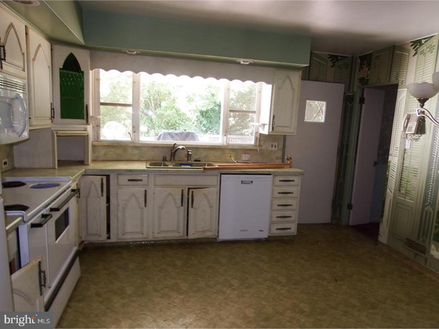 7967 Rolling Green Road Cheltenham, PA 19012 - Photo 7 of 16