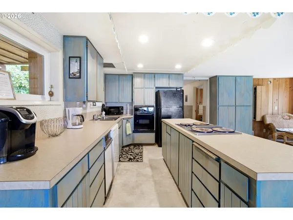 $915,000 | 1349 Northeast East Devils Lake Road, Otis, OR 97368