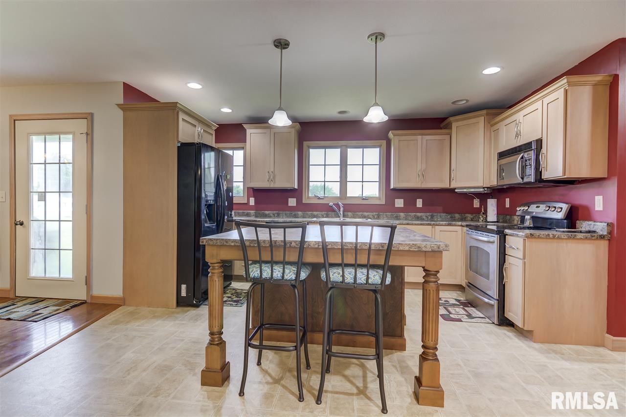 21 Corn Silk Road Divernon, IL 62530 - Photo 11 of 36 Gallery Image 11