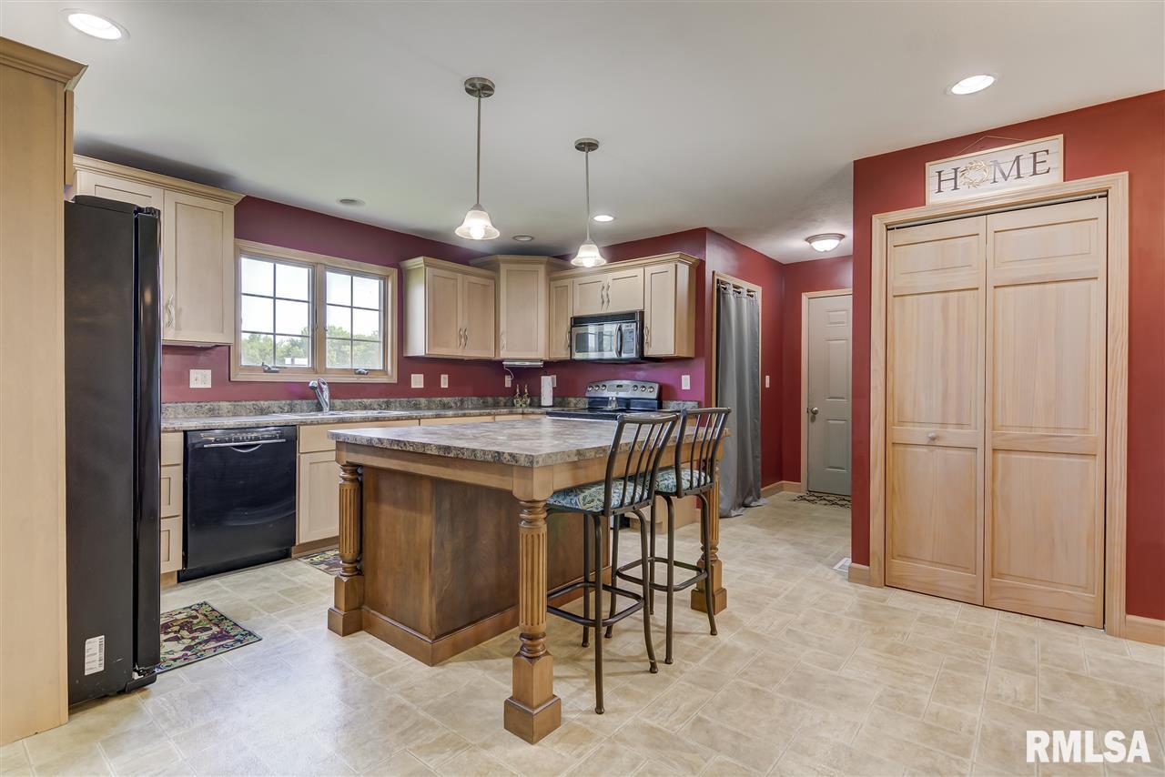 21 Corn Silk Road Divernon, IL 62530 - Photo 12 of 36 Gallery Image 12