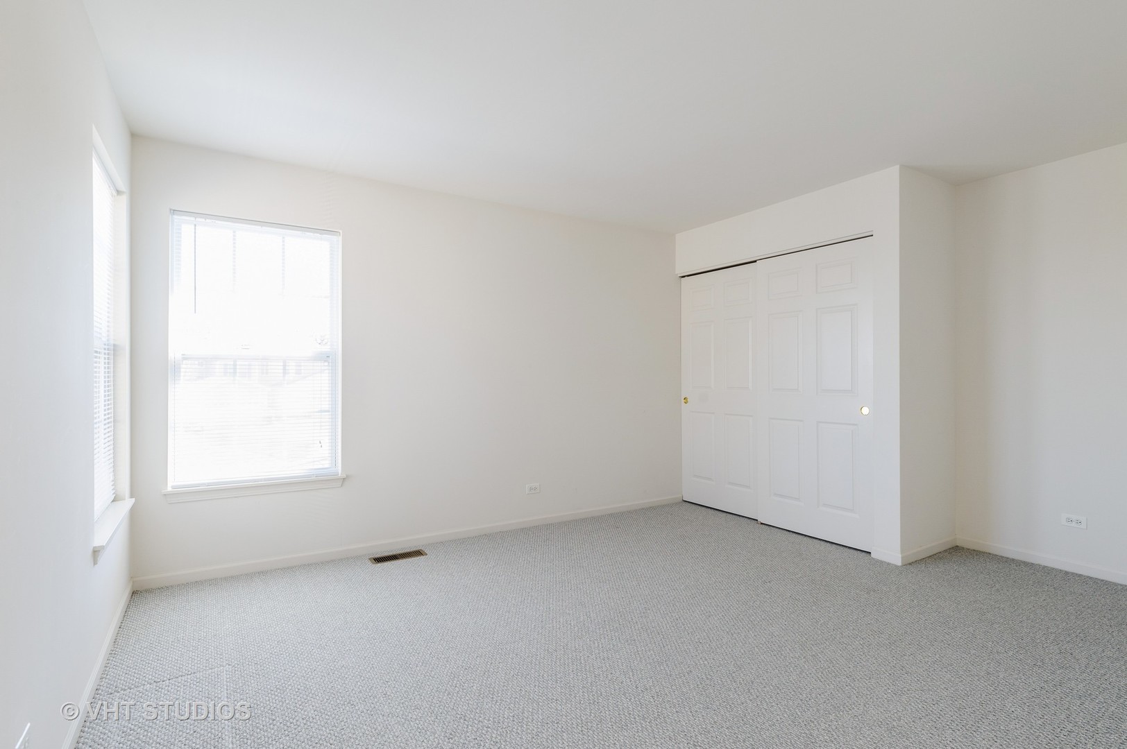 640 North Fox Trail Round Lake, IL 60073 - Photo 8 of 10