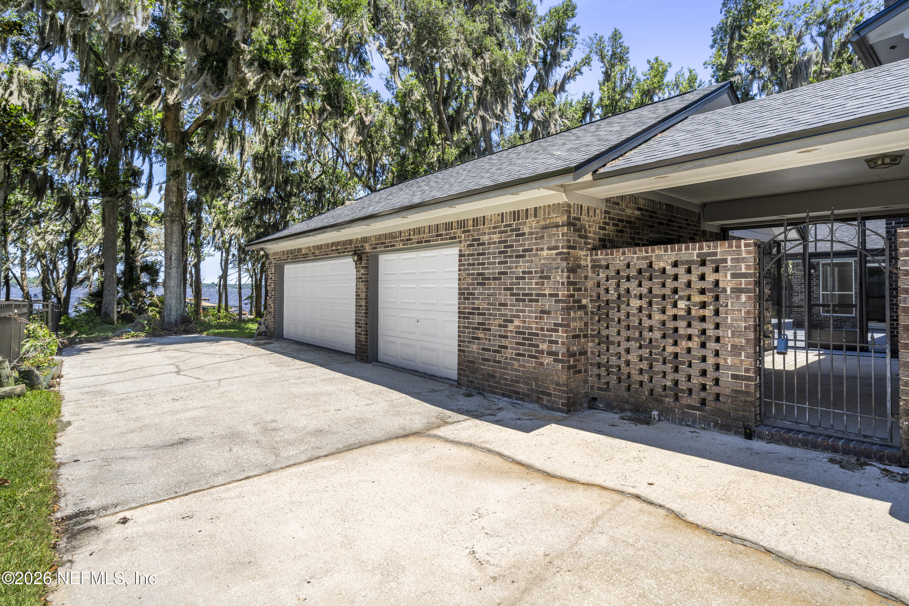3154 Nautilus Road Middleburg, FL 32068 - Photo 44 of 61 Three Car Garage
