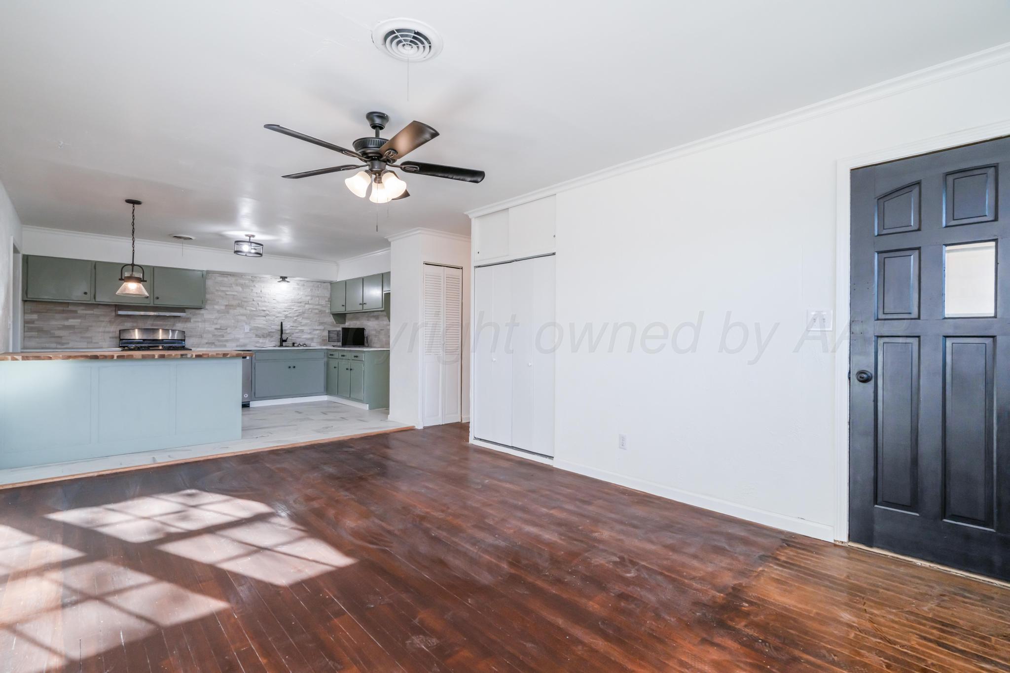 2907 South Apache Street Amarillo, TX 79103 - Photo 12 of 29 3958CC30-91F5-48B9-9C75-5EC3ECC5584F