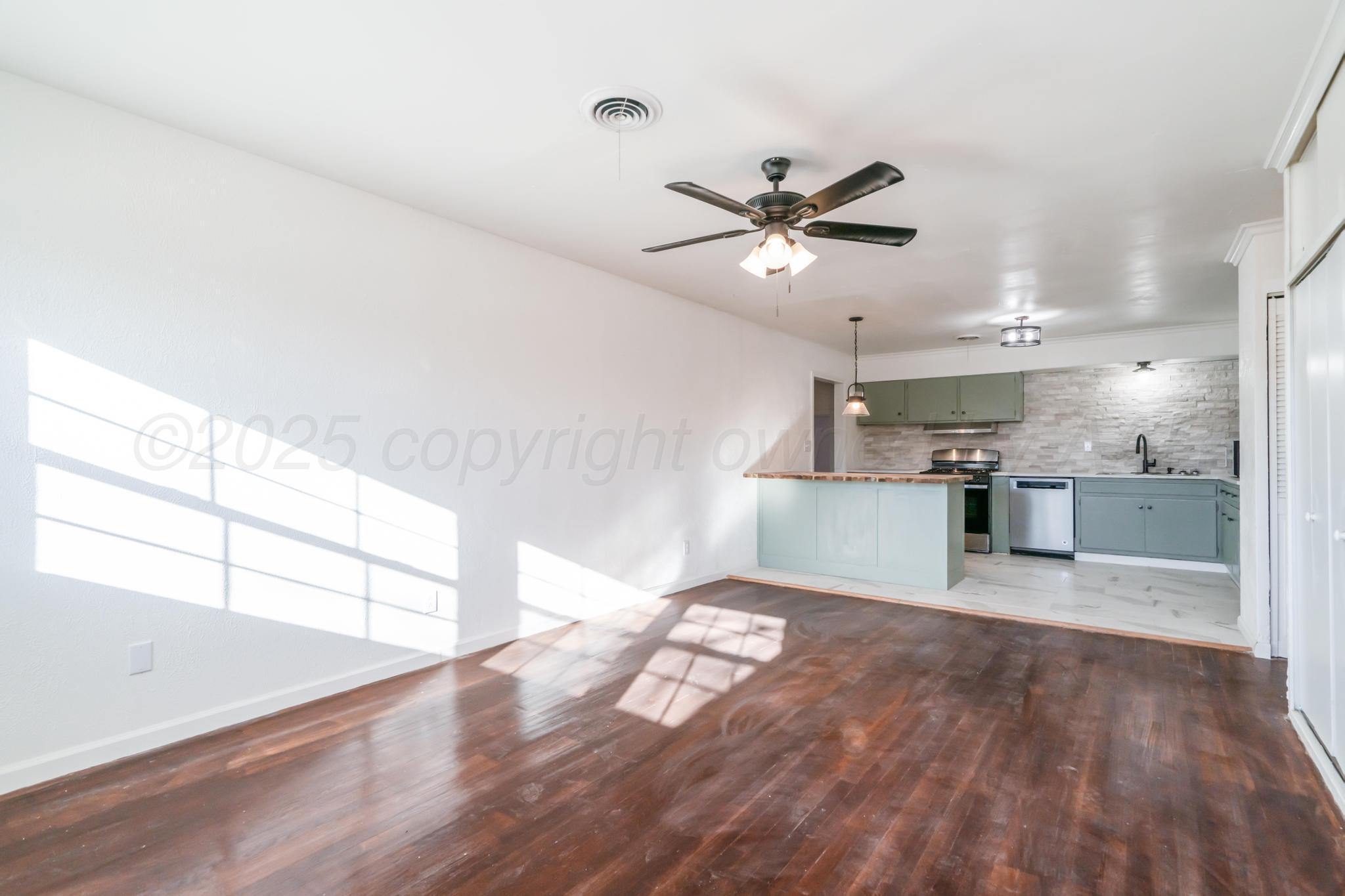 2907 South Apache Street Amarillo, TX 79103 - Photo 13 of 29 B142B374-B11F-4C3E-8023-B8E4E008A222