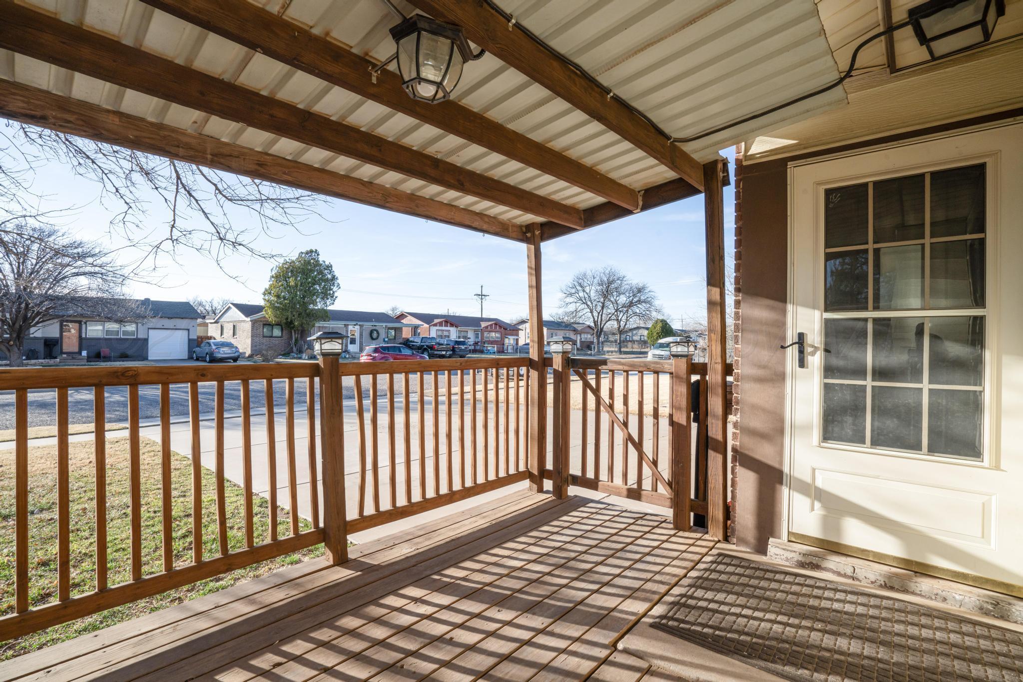 2907 South Apache Street Amarillo, TX 79103 - Photo 4 of 29 B9E15224-6219-4052-A0F0-8A2E282B4545