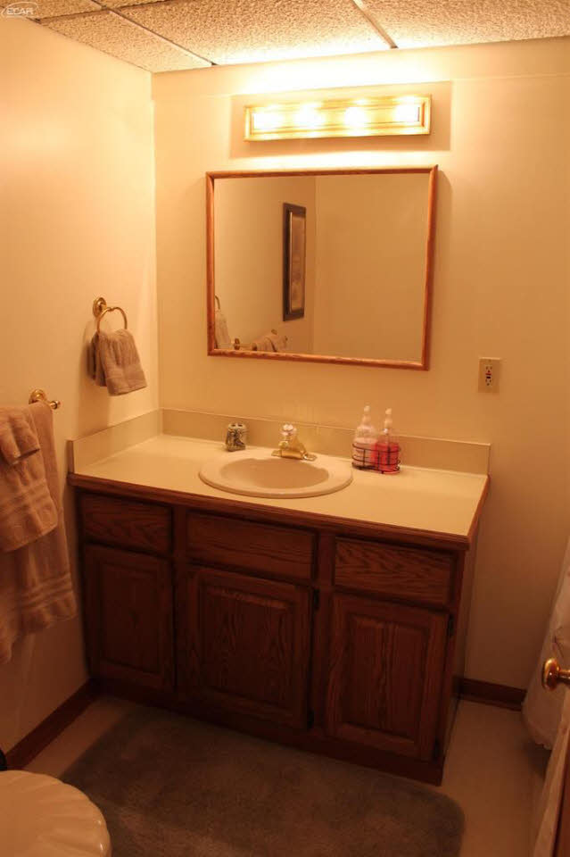 1030 North Linden Road Flint, MI 48532 - Photo 42 of 57 21304686-41.JPG