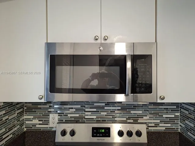 $2,600 | 301 Golden Isles Drive, Unit 205, Hallandale Beach, FL 33009