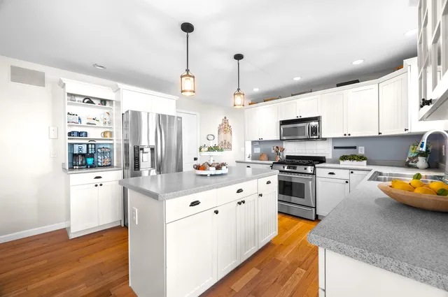 $599,900 | 7 Fox Run Road, Amherst, NH 03031