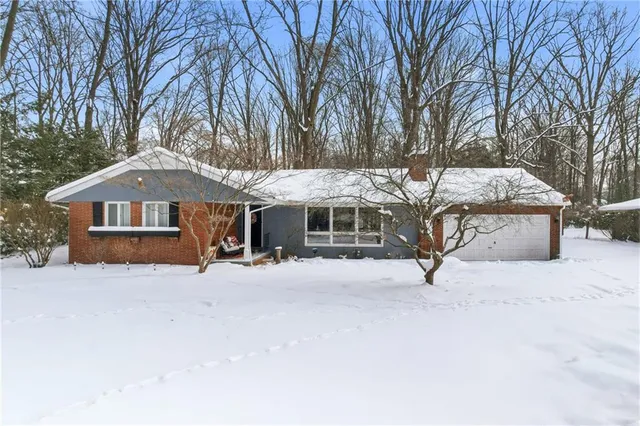 $369,000 | 679 Dogwood Lane, Hermitage, PA 16148