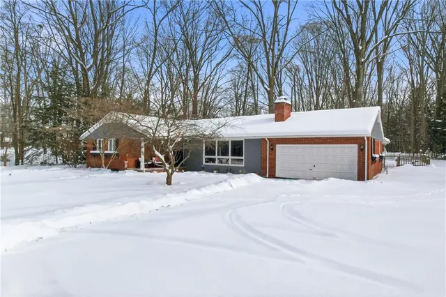 $369,000 | 679 Dogwood Lane, Hermitage, PA 16148