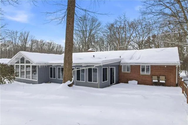 $369,000 | 679 Dogwood Lane, Hermitage, PA 16148