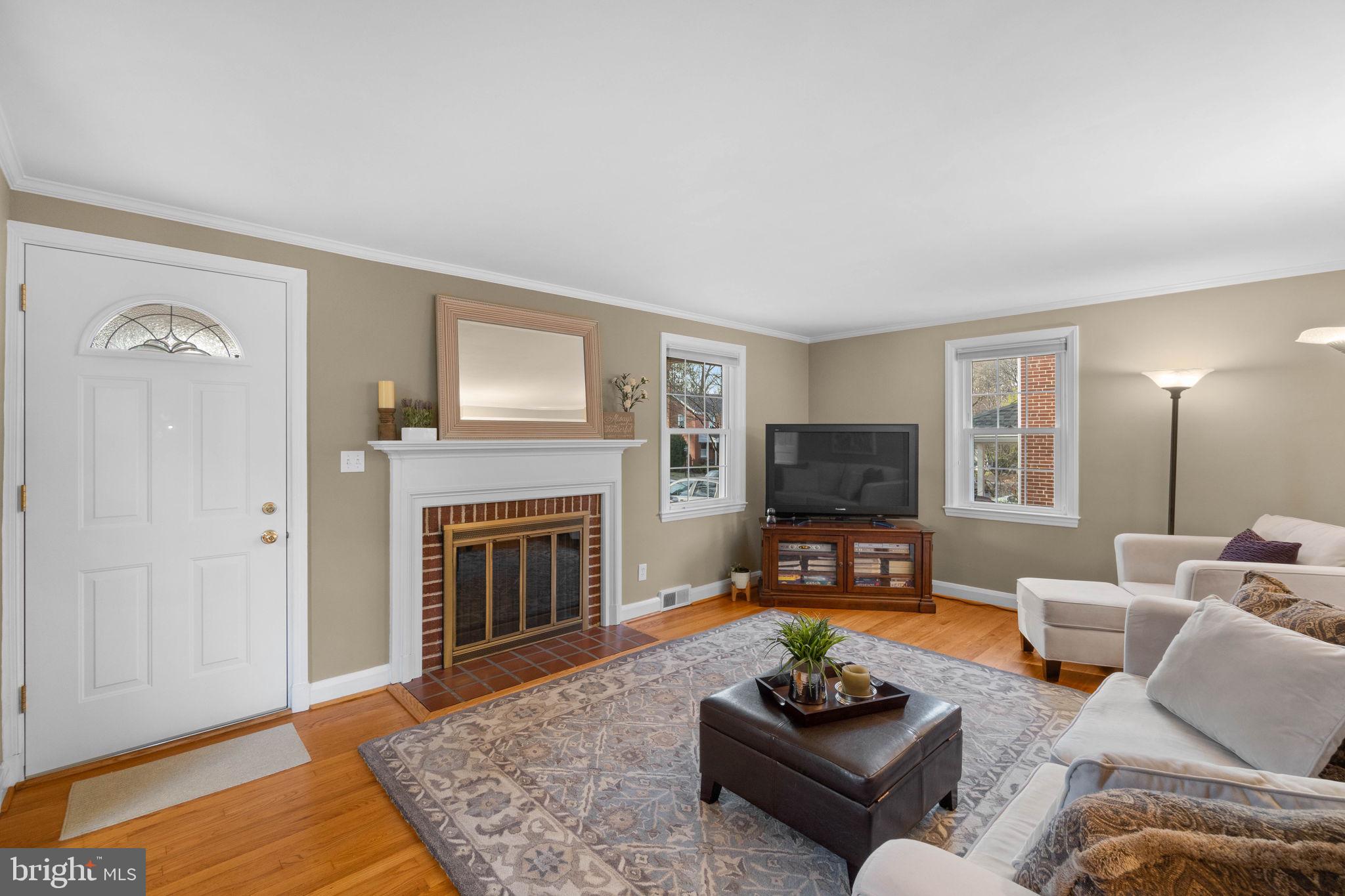 37 Dunmore Road Catonsville, MD 21228 - Photo 10 of 49 Gallery Image 10