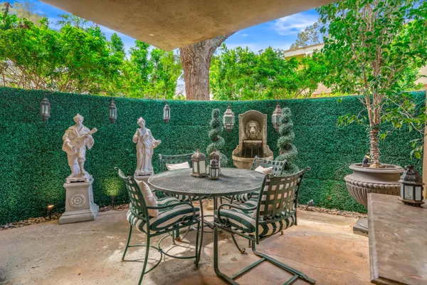 $429,000 | 2501 North Indian Canyon Drive, Unit 603, Palm Springs, CA 92262