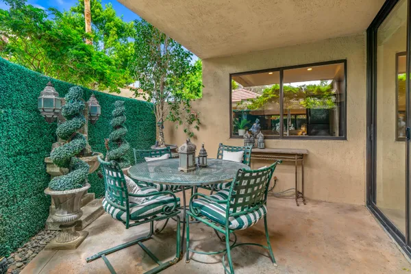 $429,000 | 2501 North Indian Canyon Drive, Unit 603, Palm Springs, CA 92262