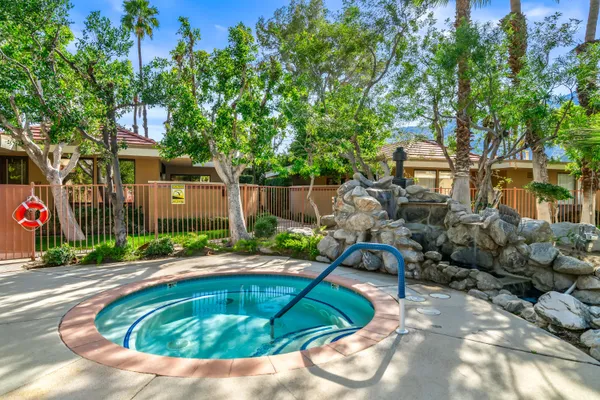 $429,000 | 2501 North Indian Canyon Drive, Unit 603, Palm Springs, CA 92262