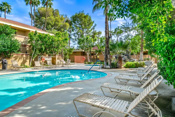 $429,000 | 2501 North Indian Canyon Drive, Unit 603, Palm Springs, CA 92262