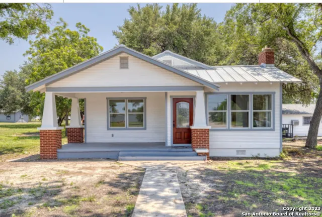 $685,000 | 210 East 2nd Street, Camp Wood, TX 78833