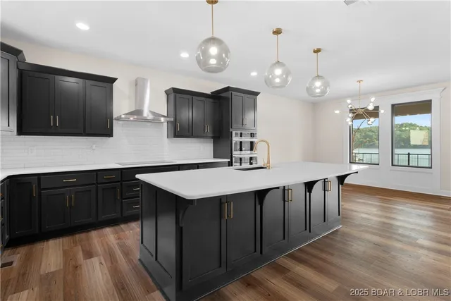 $1,294,000 | 59 Lakeway Lane, Climax Springs, MO 65324