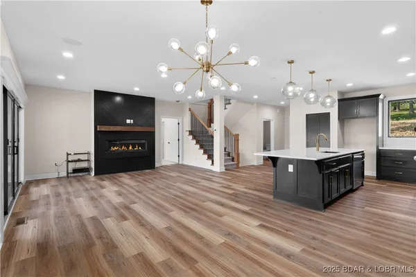 $1,290,000 | 59 Lakeway Lane, Climax Springs, MO 65324