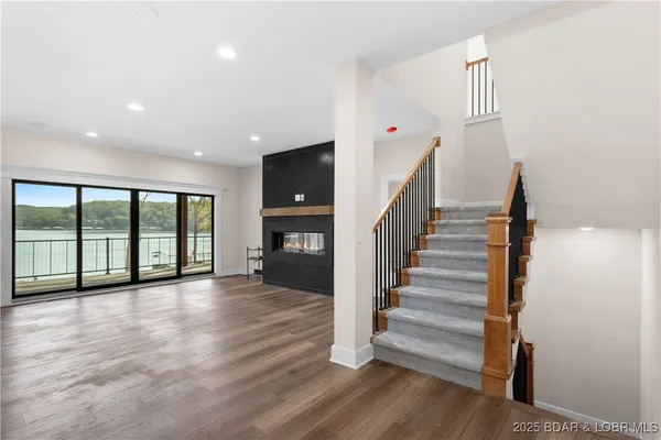$1,290,000 | 59 Lakeway Lane, Climax Springs, MO 65324