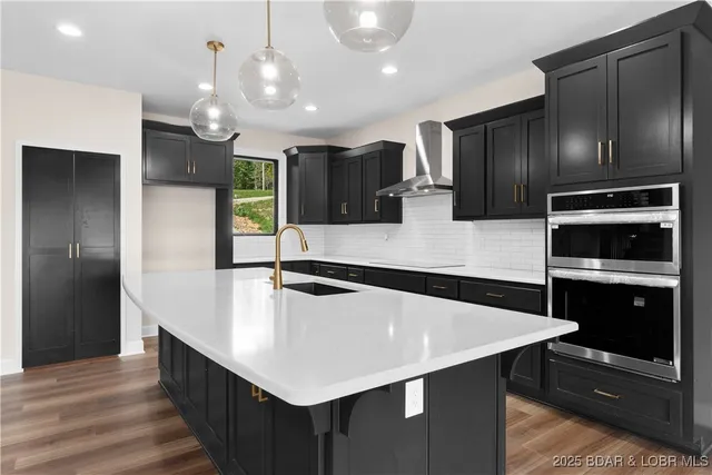 $1,294,000 | 59 Lakeway Lane, Climax Springs, MO 65324