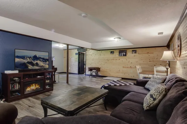 $749,900 | 1620 County Rd X, Glenwood City, WI 54013