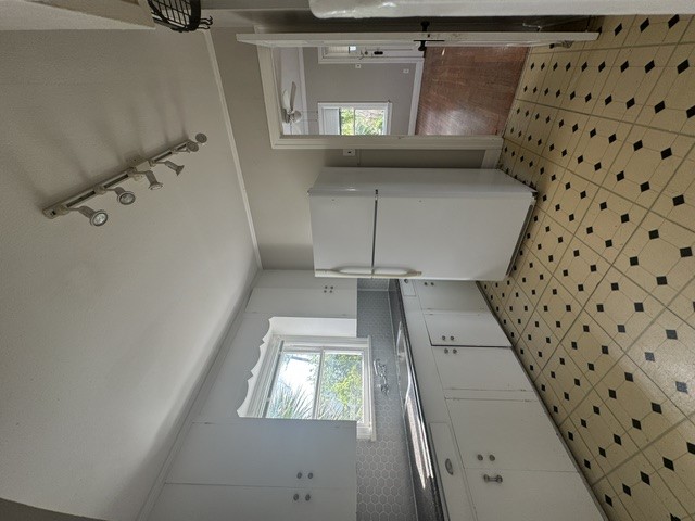 902 East 43rd Street Austin, TX 78751 - Photo 6 of 16