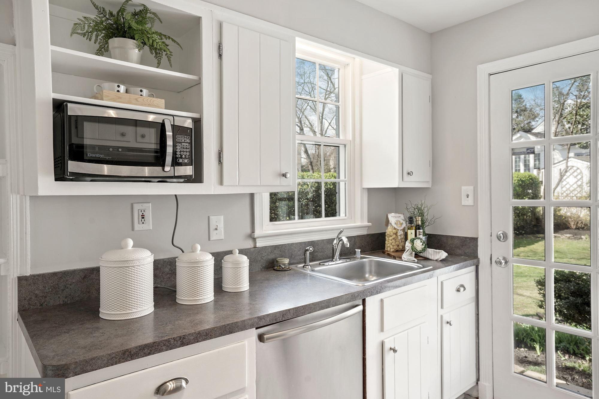 5602 Gloster Road Bethesda, MD 20816 - Photo 14 of 44 Kitchen