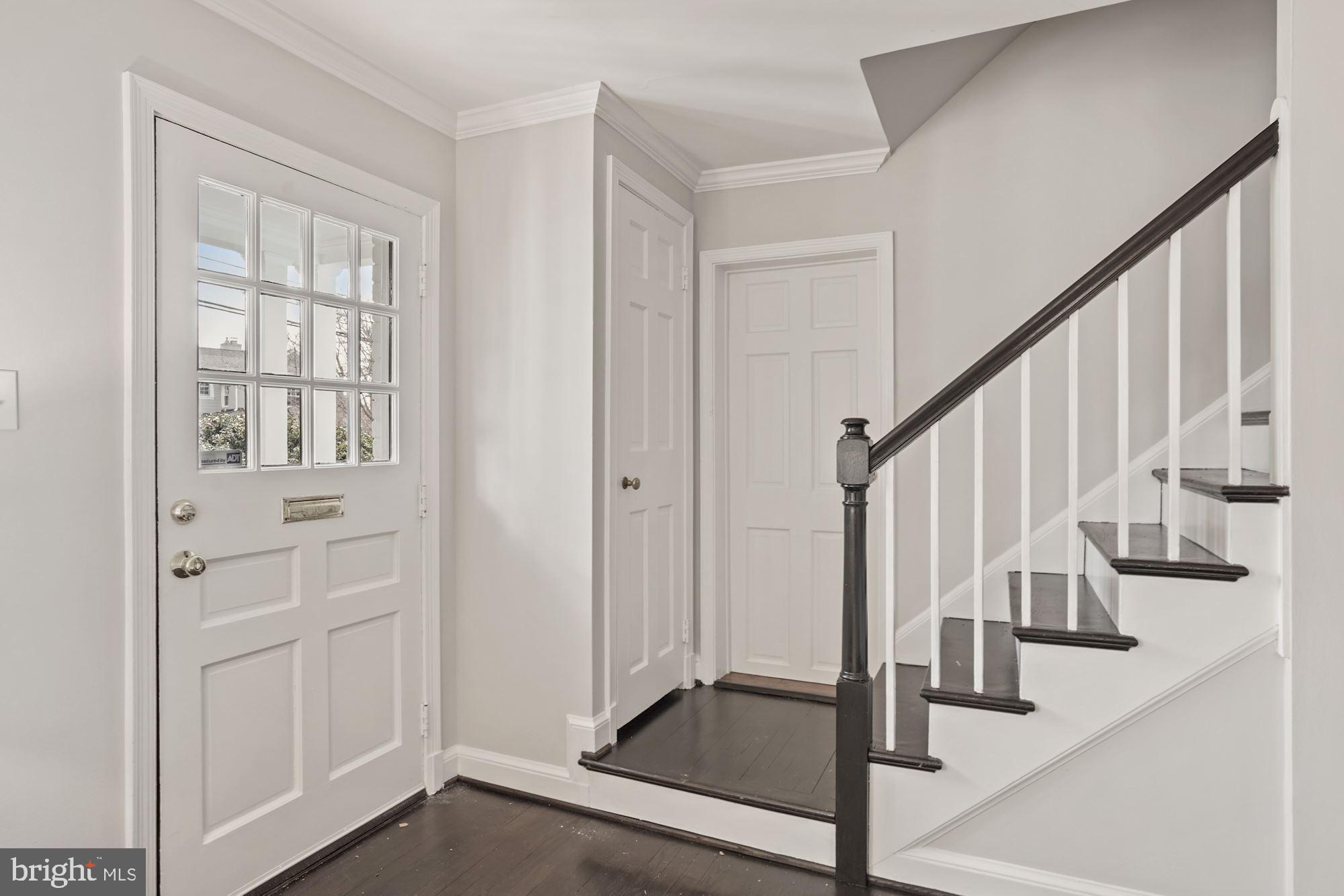 5602 Gloster Road Bethesda, MD 20816 - Photo 3 of 44 Entrance w/ Coat Closet