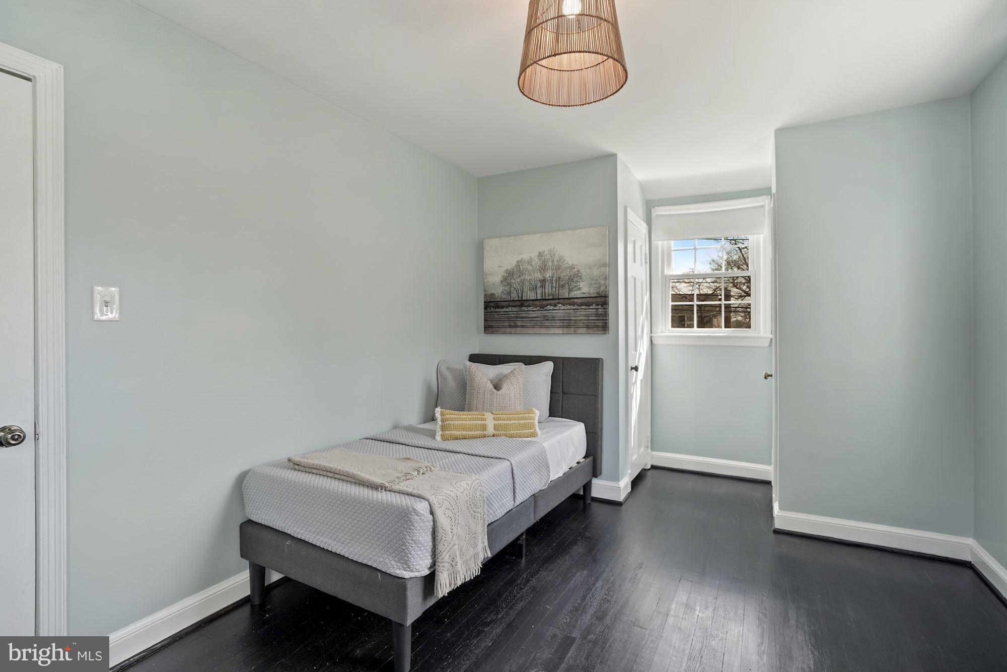 5602 Gloster Road Bethesda, MD 20816 - Photo 22 of 44 Bedroom 2