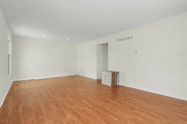 $2,850 | 2600 John Bourg Drive, Plainfield, IL 60586